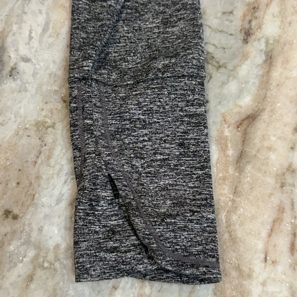 Women’s ATHLETA Uptempo long sleeve top- Heather grey. Size Small - Picture 7 of 8